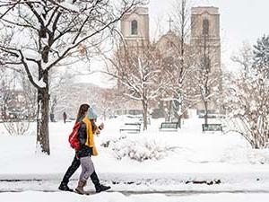 A snowy day on Auraria Campus.